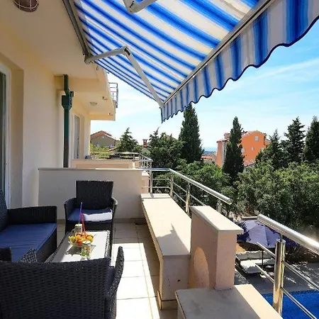 Apartments Luxury Living Novalja Exterior photo